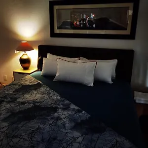 Guest house Galaxy Sleep And Go Goodwood, Cape Town
